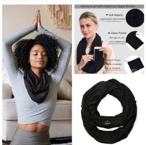 NEW! Beyond Yoga Pocket Infinity Scarf Black